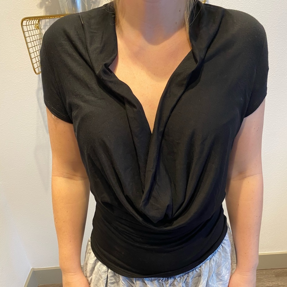 BLACK TOP
